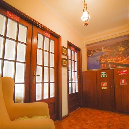 Quarto Com 4 Camas ポルト エクステリア 写真