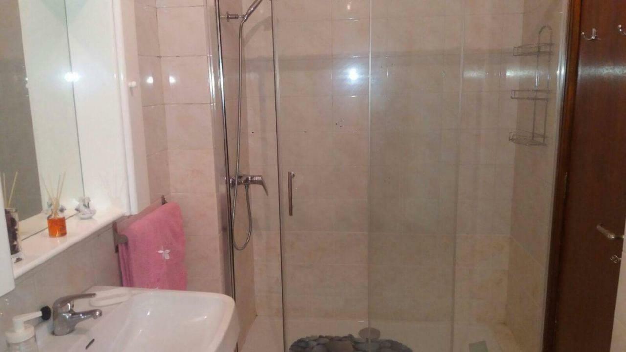 Quarto Com 4 Camas ポルト エクステリア 写真