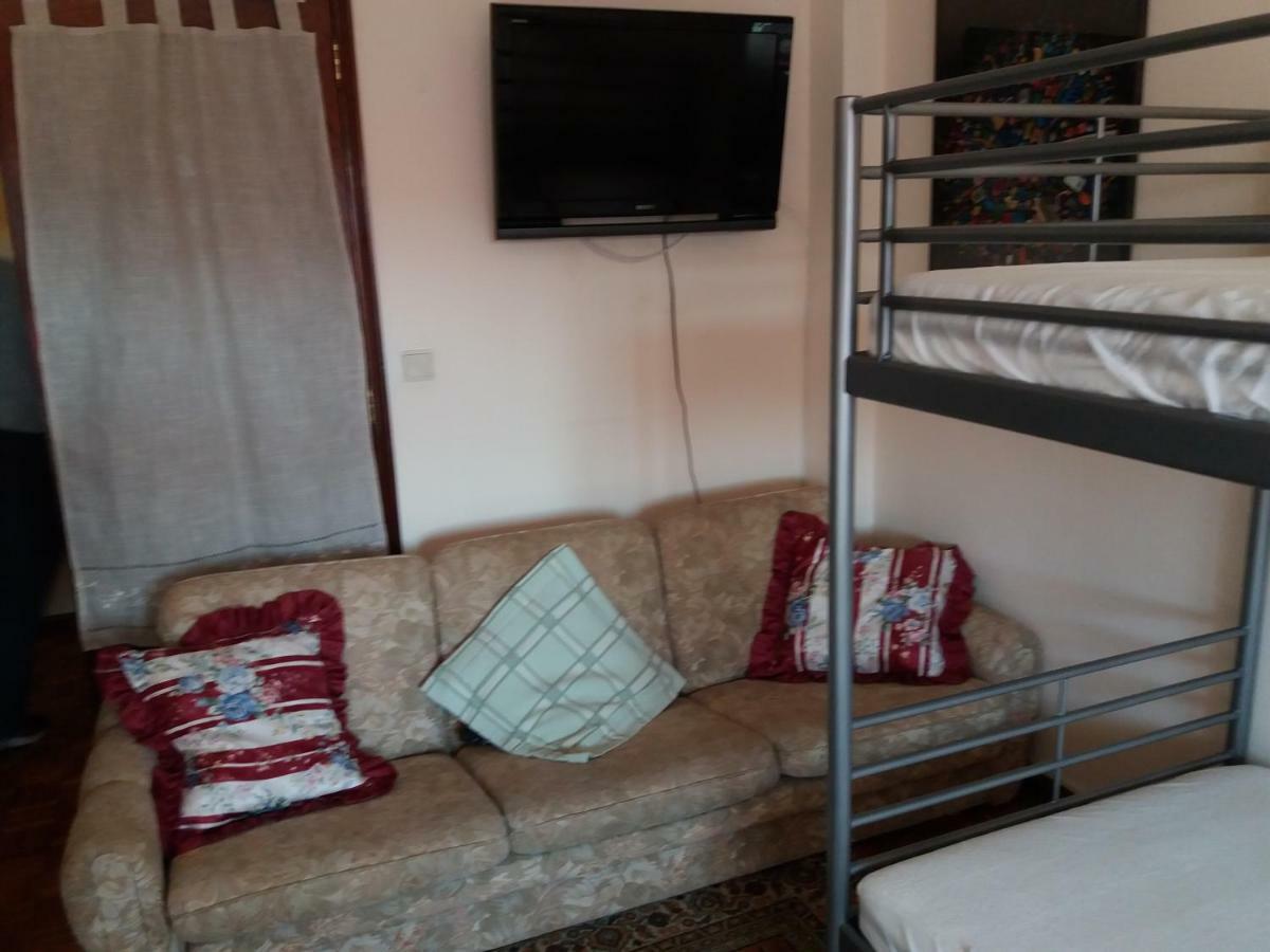 Quarto Com 4 Camas ポルト エクステリア 写真