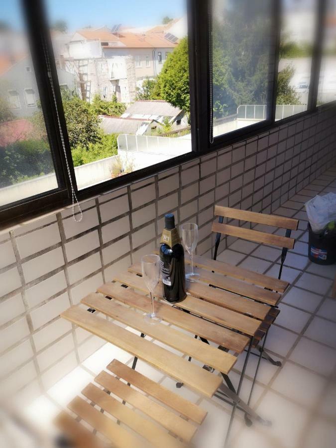 Quarto Com 4 Camas ポルト エクステリア 写真