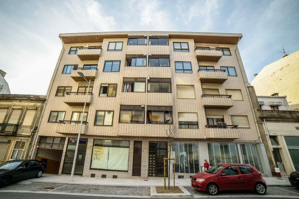Quarto Com 4 Camas ポルト エクステリア 写真