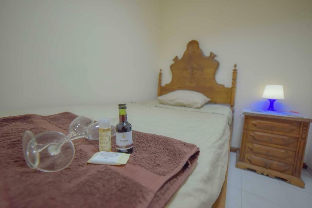 Quarto Com 4 Camas ポルト エクステリア 写真
