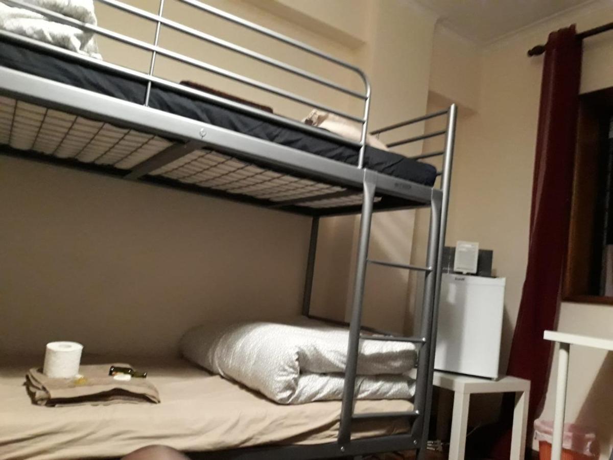 Quarto Com 4 Camas ポルト エクステリア 写真